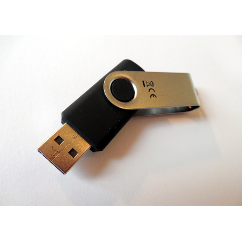 Exklusivt USB-minne för photo booth-upplevelser - Bevara och dela dina magiska ögonblick i ett stilfullt och praktiskt format, perfekt för att återuppleva minnen och dela dem med nära och kära.